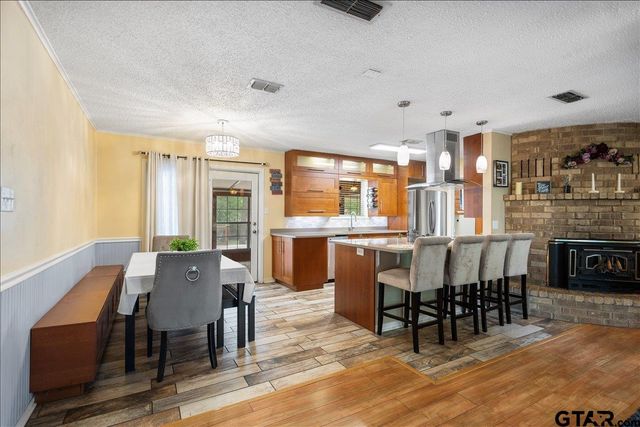 106 E Archer Dr, White Oak, TX 75693