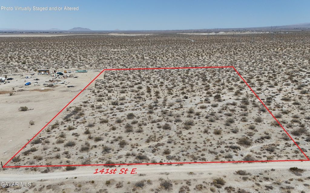 E 141st St E Street, Pearblossom, CA 93553