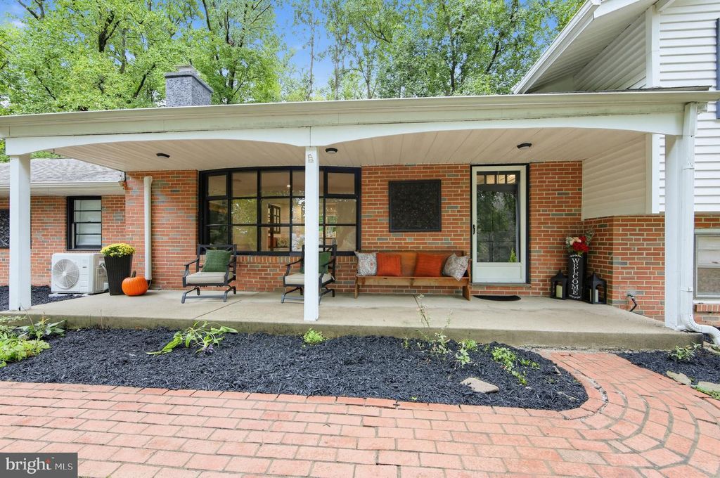 706 TIMBER LAKE DR, EXTON, PA 19341 — exterior