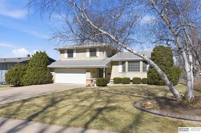 9472 Weir Street, Omaha, NE 68127