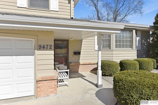 9472 Weir Street, Omaha, NE 68127
