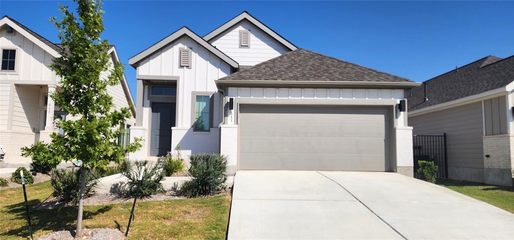 644 Los Olives LN, Liberty Hill, TX 78642