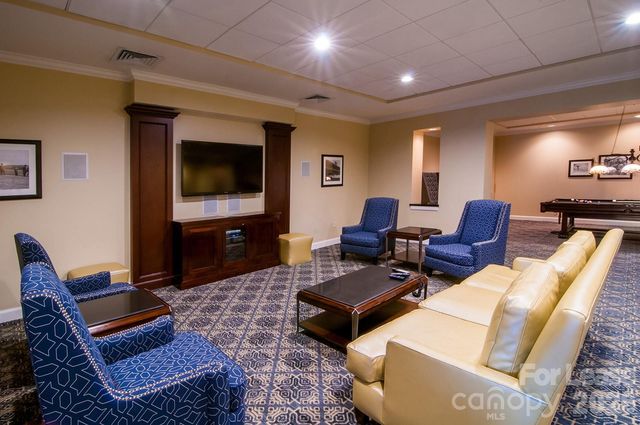 300 W 5th Street 639, Charlotte, NC 28202