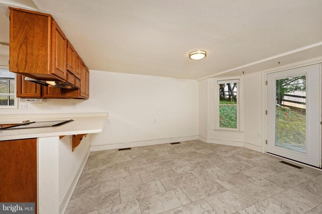 35739 HAYMAN LN, Round Hill, VA 20141