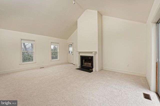 35739 HAYMAN LN, Round Hill, VA 20141