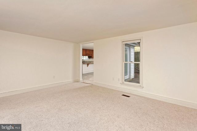35739 HAYMAN LN, Round Hill, VA 20141