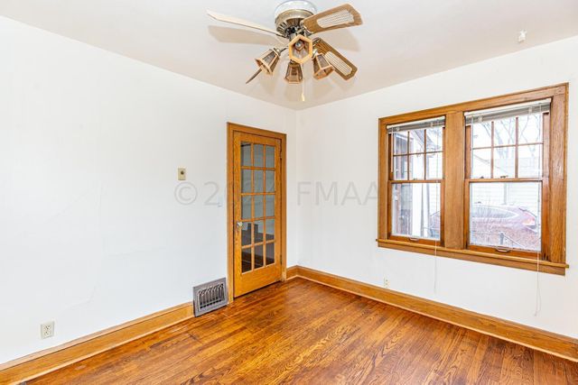 1454 10TH Street N, Fargo, ND 58102