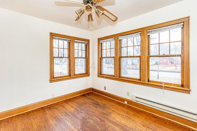 1454 10TH Street N, Fargo, ND 58102