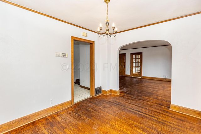 1454 10TH Street N, Fargo, ND 58102