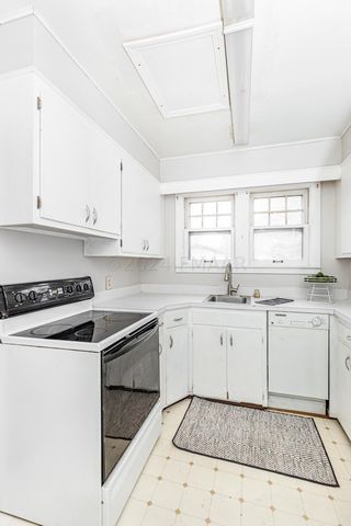 1454 10TH Street N, Fargo, ND 58102
