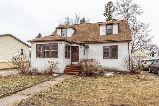 1454 10TH Street N, Fargo, ND 58102