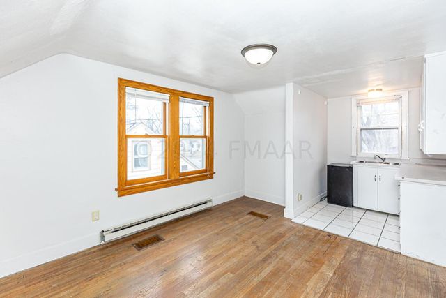 1454 10TH Street N, Fargo, ND 58102