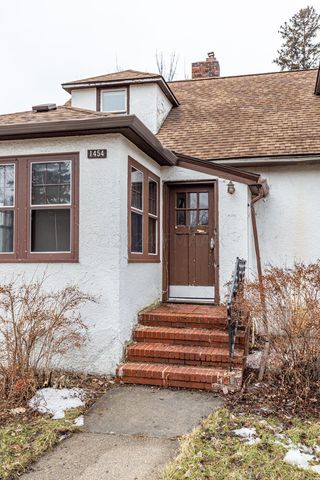 1454 10TH Street N, Fargo, ND 58102
