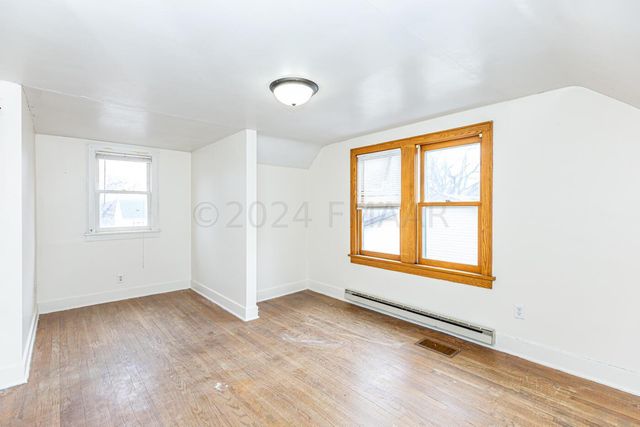 1454 10TH Street N, Fargo, ND 58102