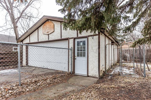 1454 10TH Street N, Fargo, ND 58102