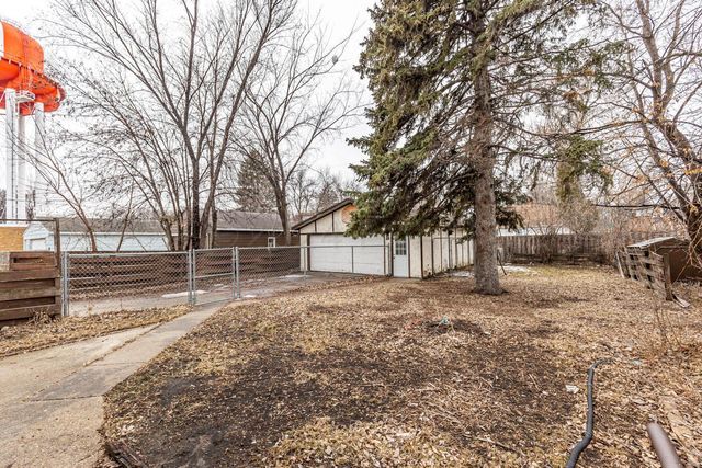 1454 10TH Street N, Fargo, ND 58102