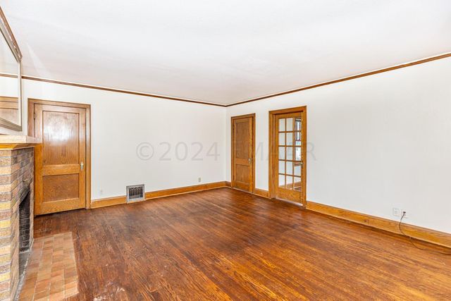 1454 10TH Street N, Fargo, ND 58102