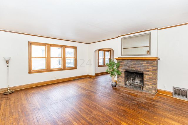 1454 10TH Street N, Fargo, ND 58102