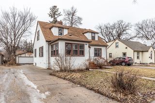 1454 10TH Street N, Fargo, ND 58102
