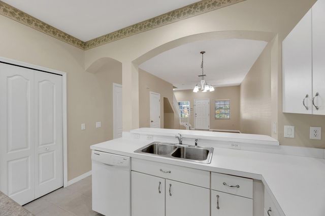 6737 LAKE ROCHESTER LANE, Gibsonton, FL 33534