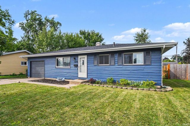 5015 Bloomfield Place, South Bend, IN 46619