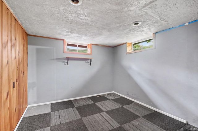 5015 Bloomfield Place, South Bend, IN 46619