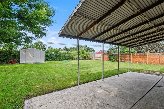 5015 Bloomfield Place, South Bend, IN 46619