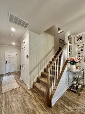 6212 Hailstone Road, Charlotte, NC 28215