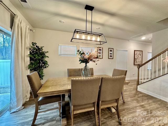 6212 Hailstone Road, Charlotte, NC 28215