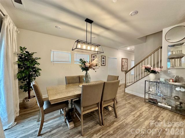 6212 Hailstone Road, Charlotte, NC 28215