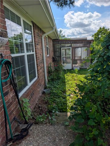 1307 Pine Street, Rogers, AR 72758