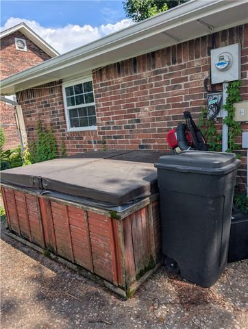 1307 Pine Street, Rogers, AR 72758