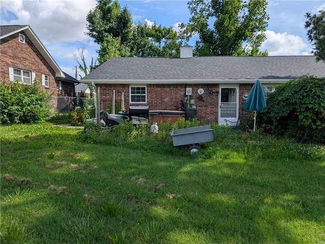 1307 Pine Street, Rogers, AR 72758