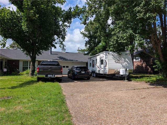 1307 Pine Street, Rogers, AR 72758