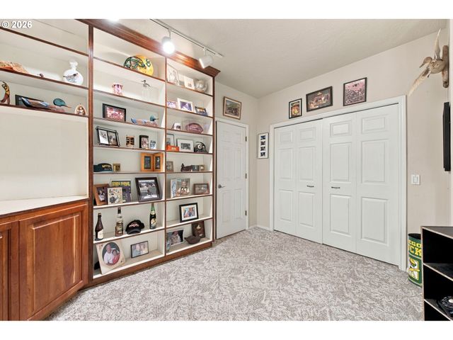 85520 APPLETREE Ct, Eugene, OR 97405