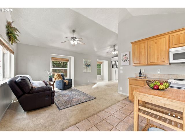 85520 APPLETREE Ct, Eugene, OR 97405