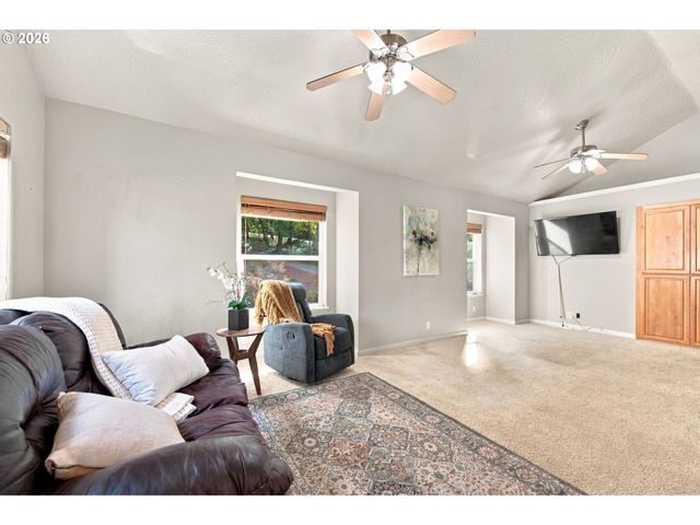 85520 APPLETREE Ct, Eugene, OR 97405
