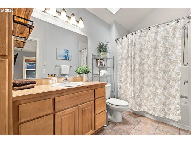 85520 APPLETREE Ct, Eugene, OR 97405
