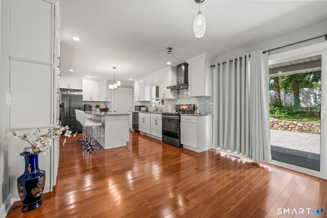 142 Bamford Avenue, Watertown, CT 06779