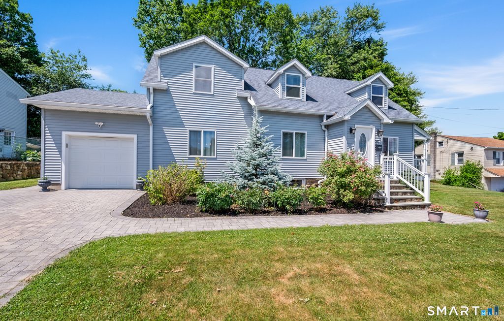 142 Bamford Avenue, Watertown, CT 06779