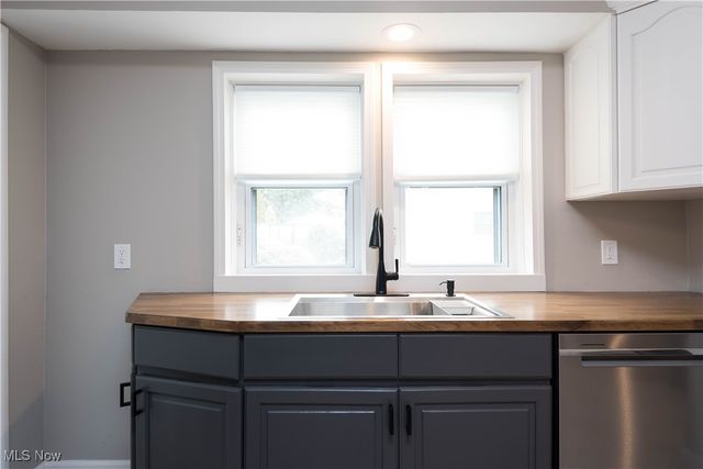 7003 Brecksville Road, Independence, OH 44131