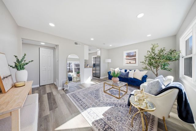 222 Park Drive, Joliet, IL 60436