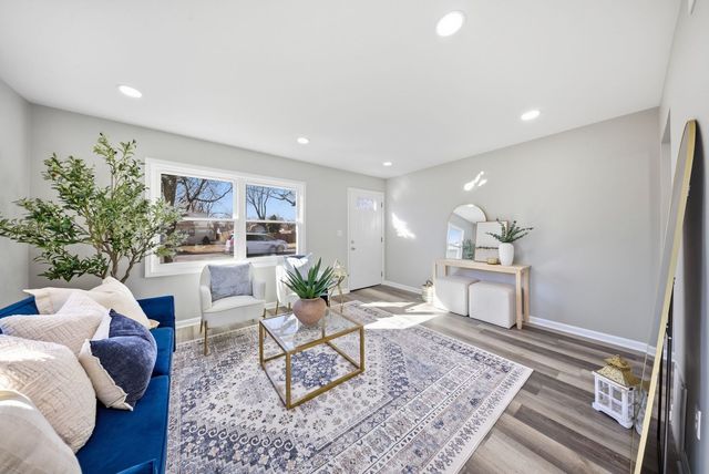 222 Park Drive, Joliet, IL 60436