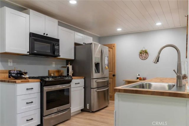 25150 Fern Valley Rd, Idyllwild, CA 92549