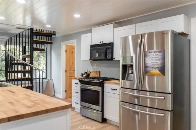 25150 Fern Valley Rd, Idyllwild, CA 92549