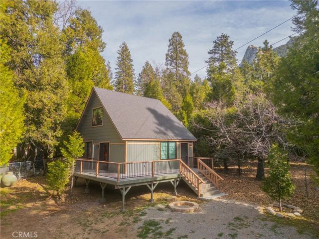 25150 Fern Valley Rd, Idyllwild, CA 92549