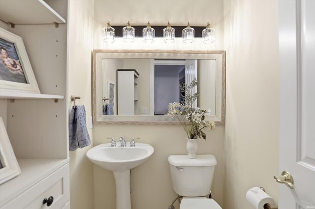 223 N Alabama Street, Indianapolis, IN 46204