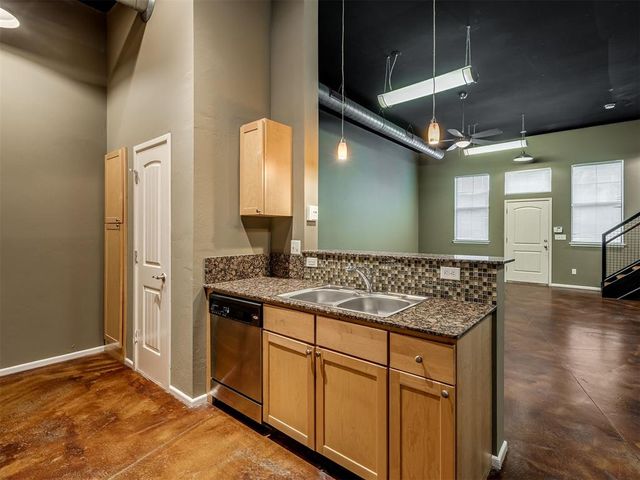 375 Triad Village Drive 18, Norman, OK 73071