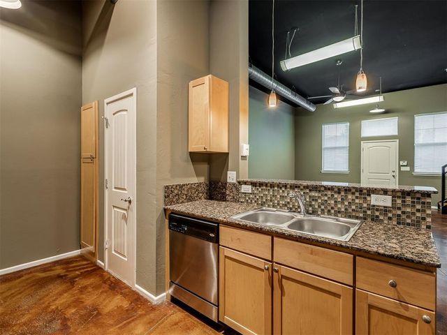 375 Triad Village Drive 18, Norman, OK 73071