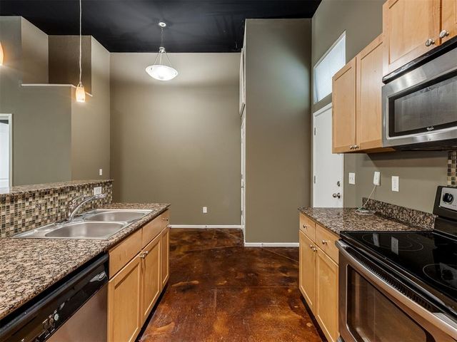375 Triad Village Drive 18, Norman, OK 73071